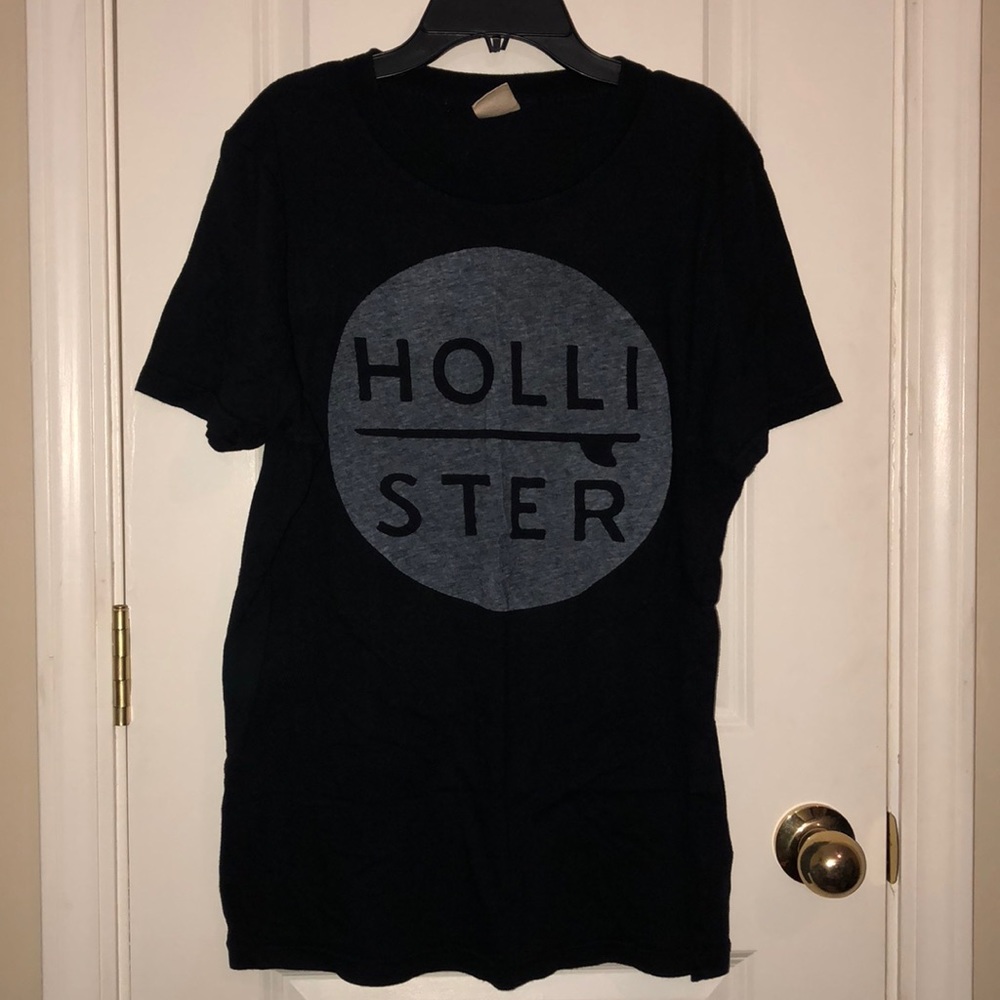 Hollister Tee